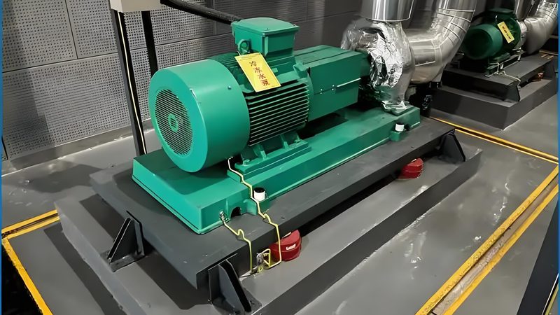 小型电机与微型电机：性能差异与适用场景解析